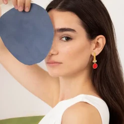 Boutiques de musées Boucles D'Oreilles-Boucles d'oreilles dorées Collage rouge - Joidart