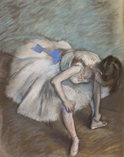 Best Boutiques de musées Danseuse assise se massant le pied (panneaux aluminium)