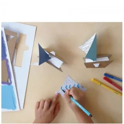 Boutiques de musées Loisirs Créatifs-Kit de 6 voiliers en carton à colorier et à construire