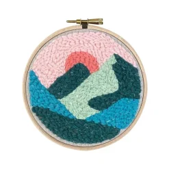 Sale Boutiques de musées Kit Punch Needle 1 Motif - Montagnes