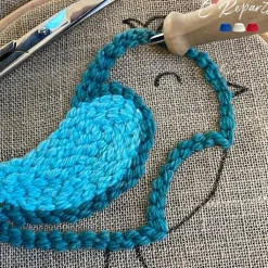 Hot Boutiques de musées Kit Punch Needle 1 Motif - Oiseau bleu