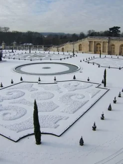 Boutiques de musées Panneaux Acryliques|Affiches D'Art-L'Orangerie du château de Versailles sous la neige en janvier 2009 (panneaux acryliques)
