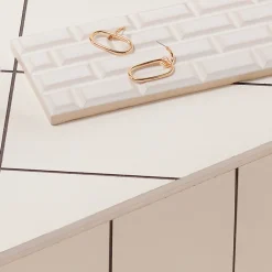 Best Boutiques de musées Plaque Grand Rivoli grès émaillé - 25 x 9 cm - Blanc Meudon - Déjà-vu