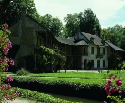 Clearance Boutiques de musées Vue extérieure du petit Trianon : la maison de la Reine et le billard (toiles sur châssis)